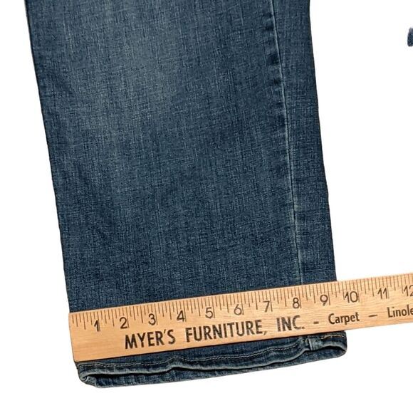 Levi's classic wide leg cropped zip fly jeans 4 - Picture 4 of 12